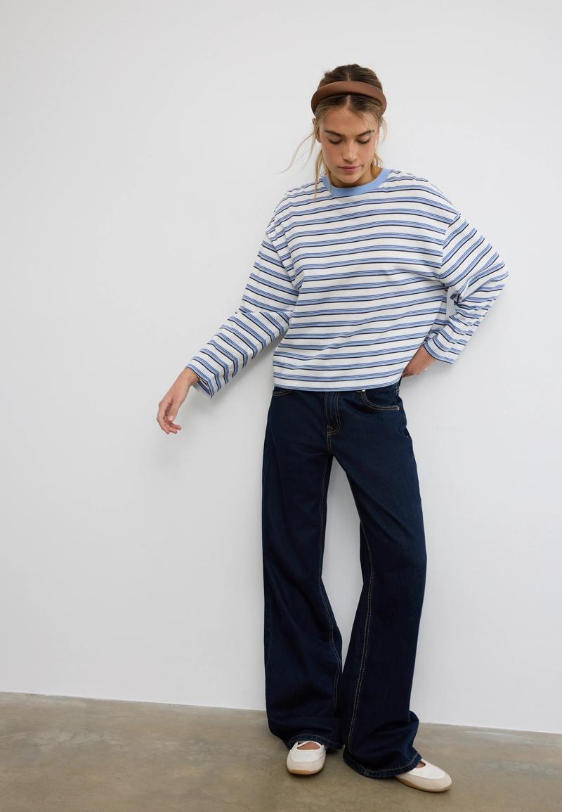 Полосатая футболка оверсайз с длинными рукавами