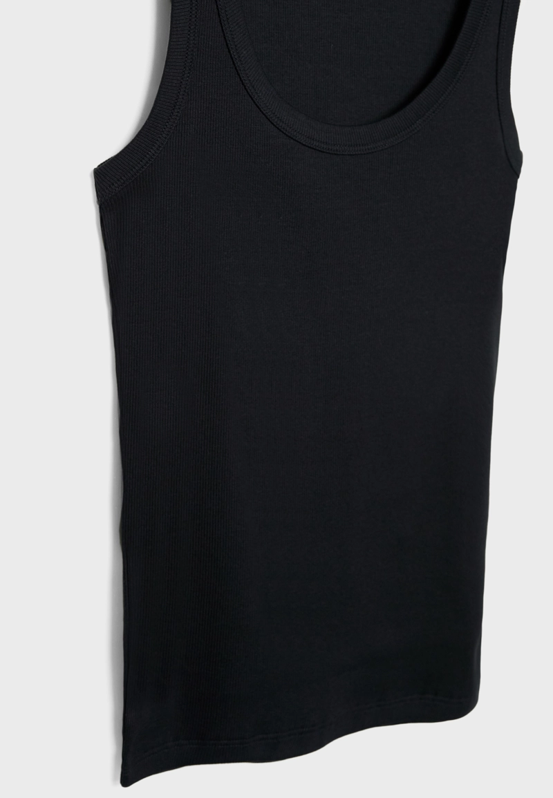 Базовый топ на бретелях