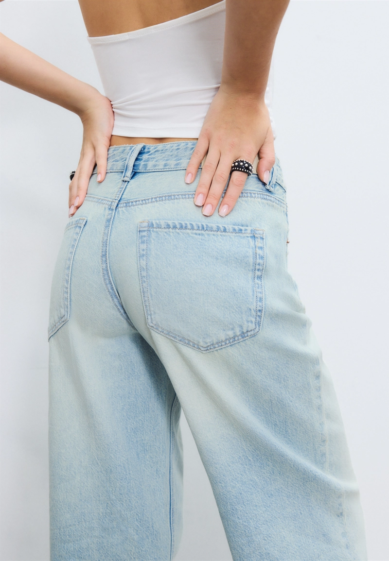 Джинсы D91 с низкой посадкой и широкими штанинами