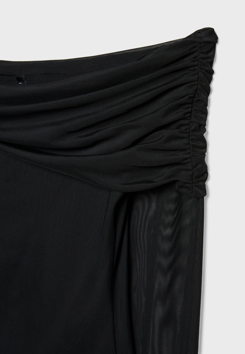 Асимметричная футболка из полупрозрачной ткани