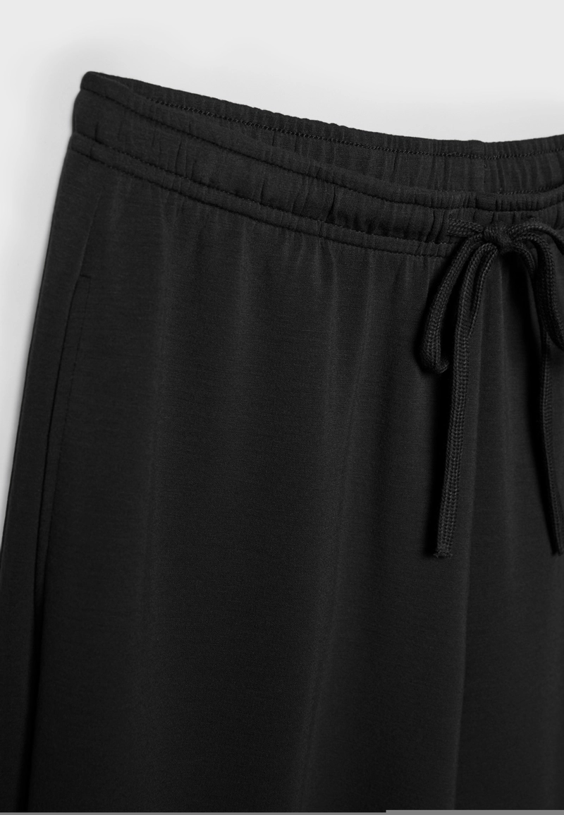 Мягкие брюки-джоггеры фасона баллон