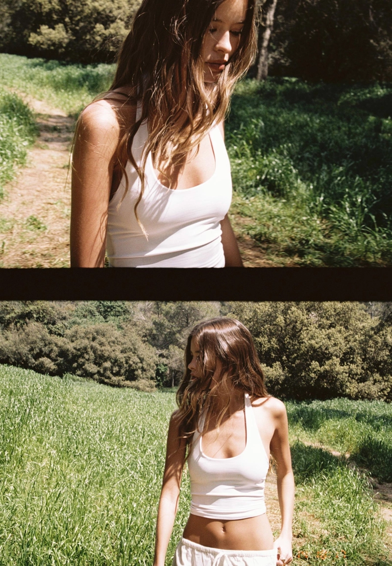 Футболка с горловиной халтер