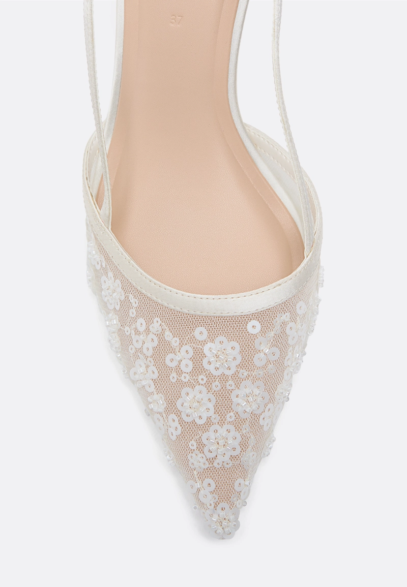 Туфли на среднем тонком каблуке из сетки со стразами