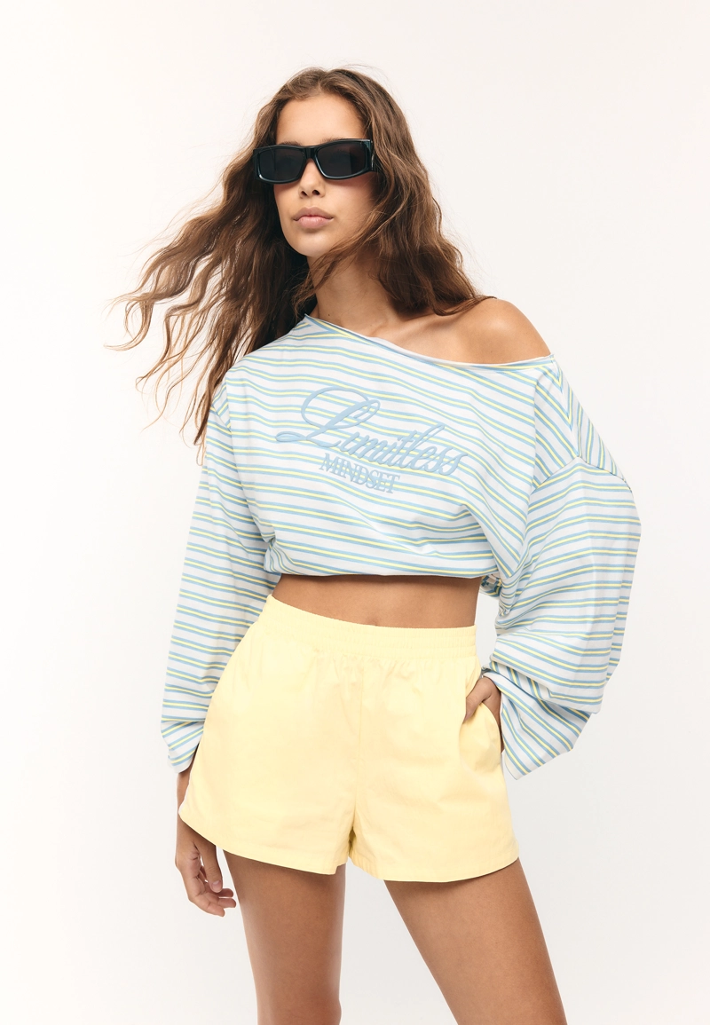 Футболка в полоску с длинными рукавами