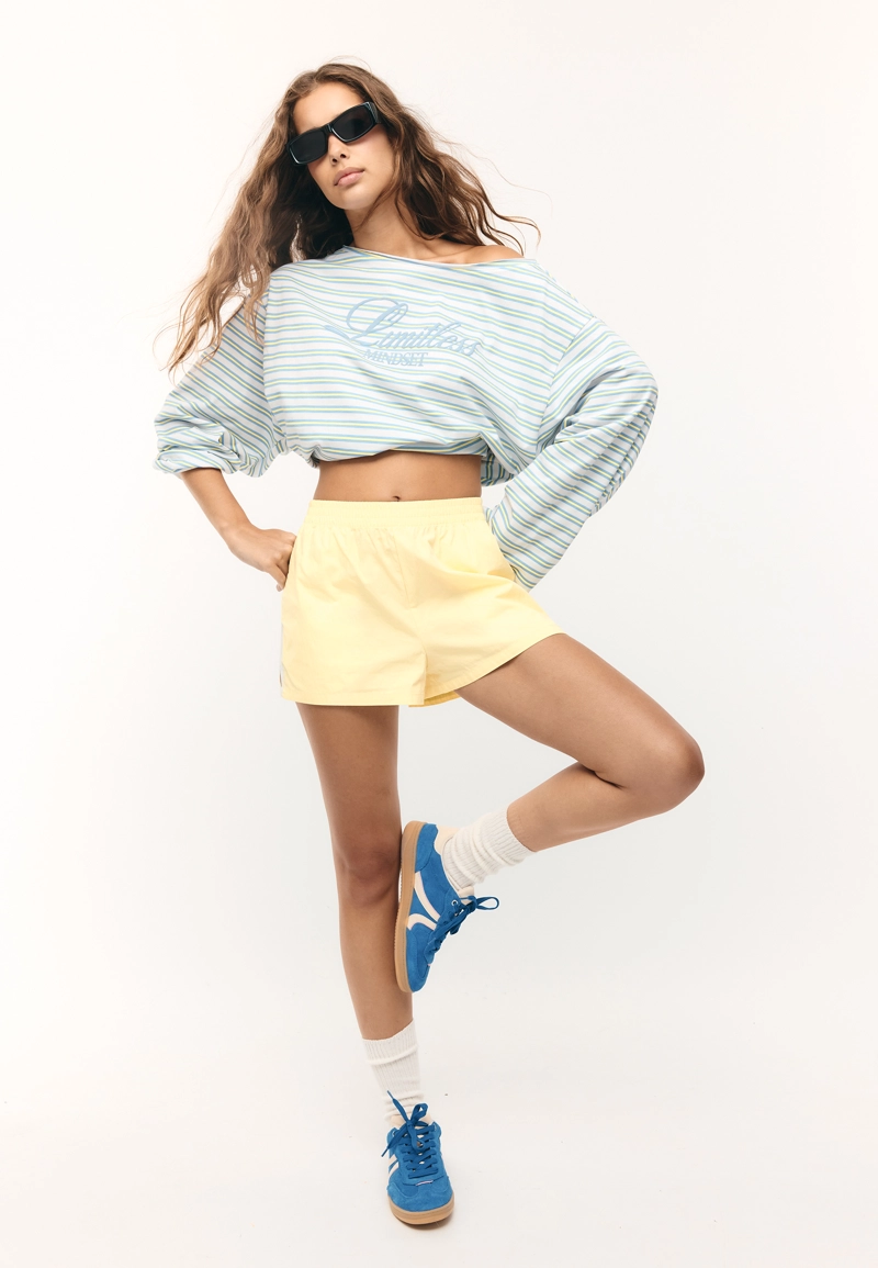 Футболка в полоску с длинными рукавами