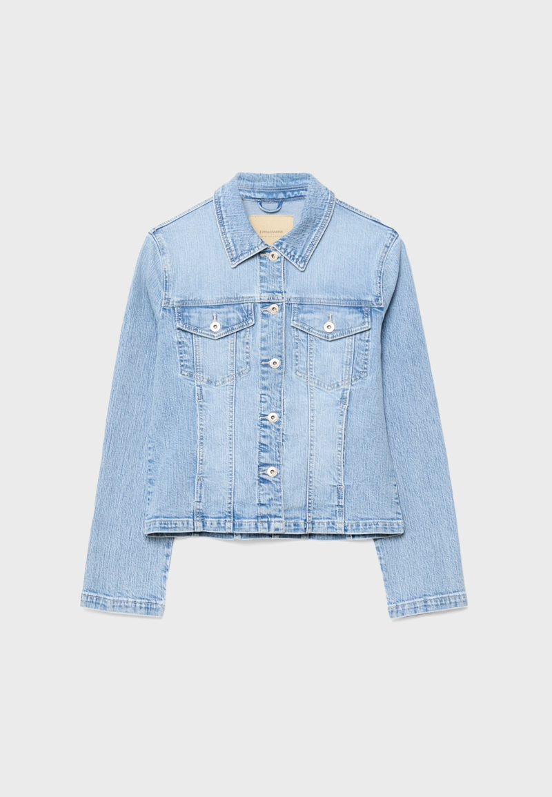 Джинсовая куртка облегающего кроя