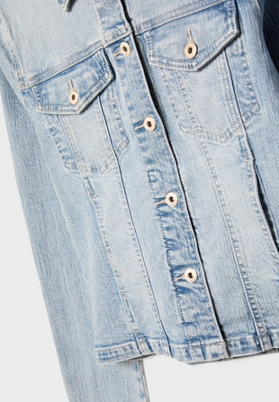 Джинсовая куртка облегающего кроя- Заказать в России