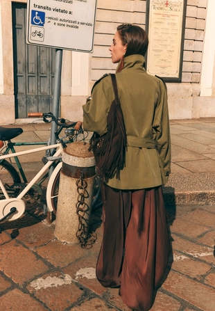 Короткий тренч с высоким воротником- Заказать в России