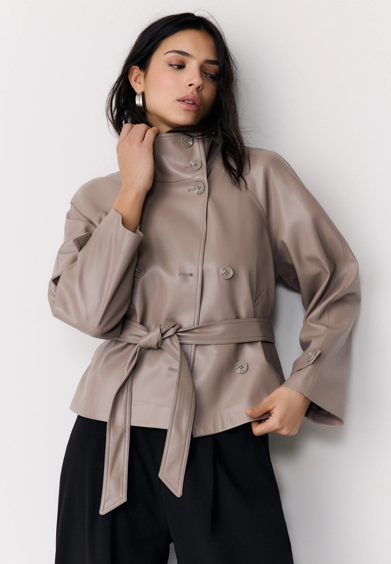 Тренч с высоким воротником из искусственной кожи