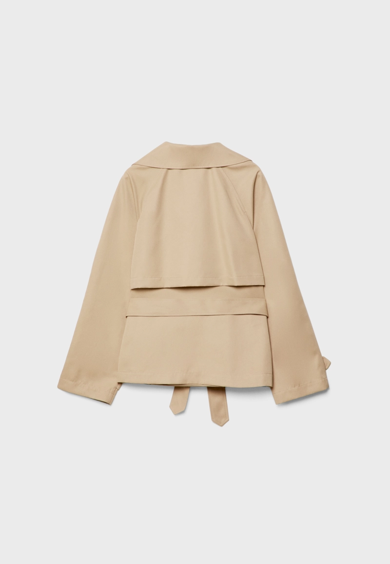 Короткий струящийся тренч с поясом