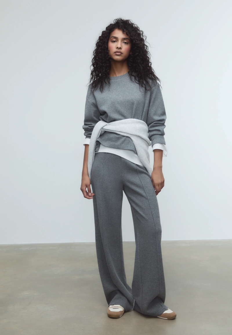 Трикотажная футболка с круглым вырезом