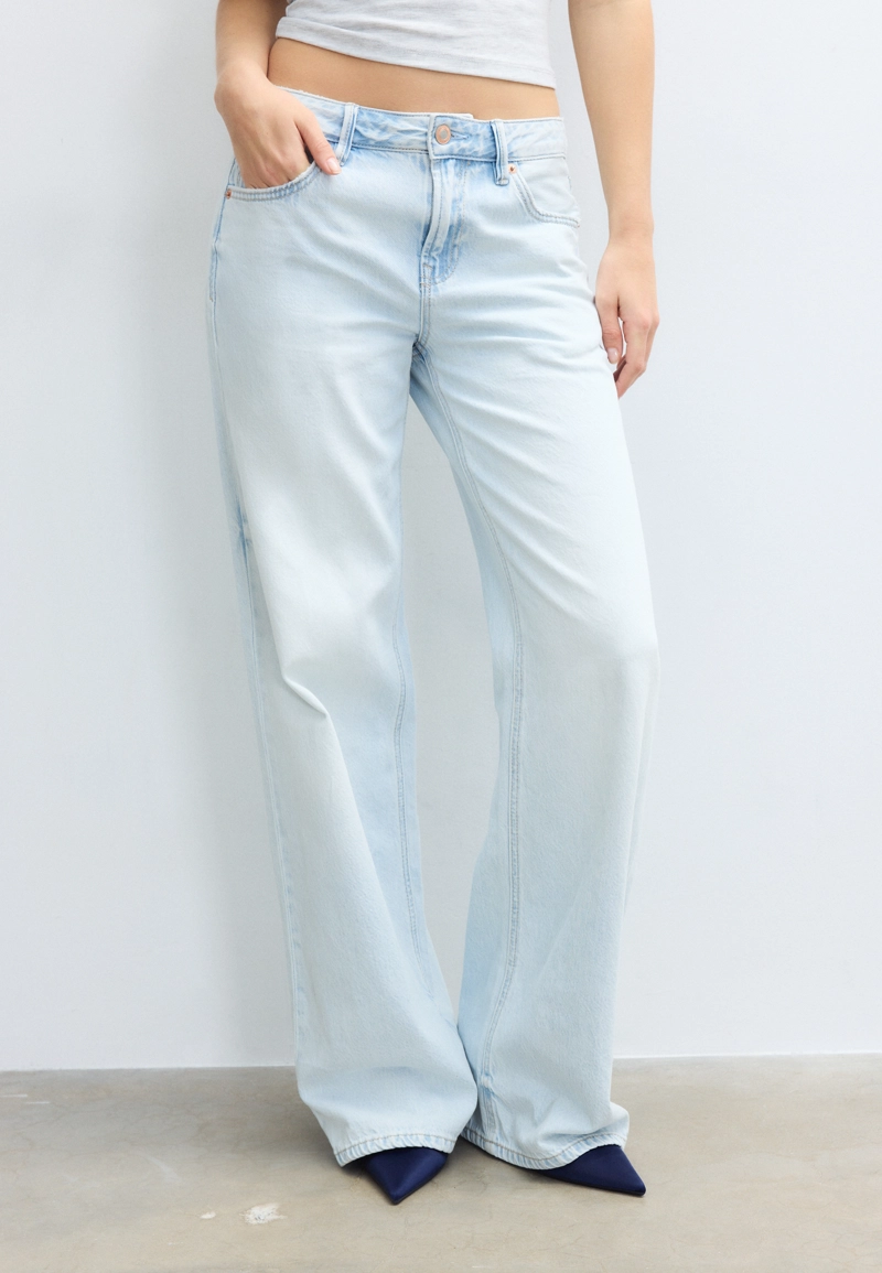 Джинсы D91 с низкой посадкой и широкими штанинами