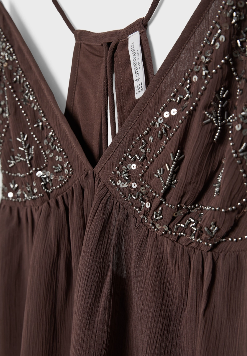 Топ на бретелях с вышивкой