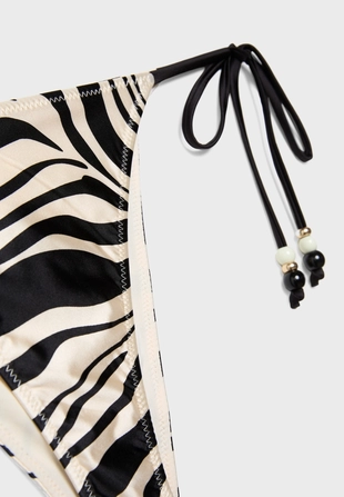 Трусы бикини бразильяно с атласным принтом- Заказать в России