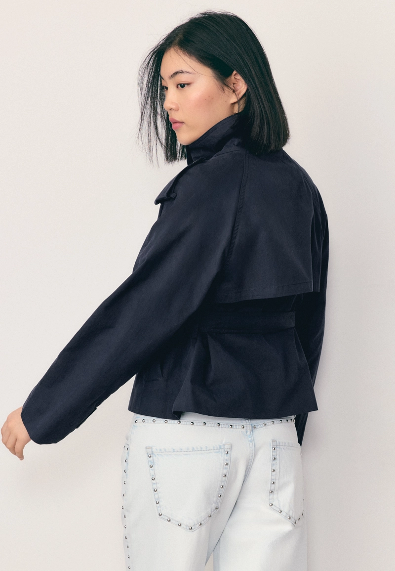 Тренч с высоким воротником и поясом