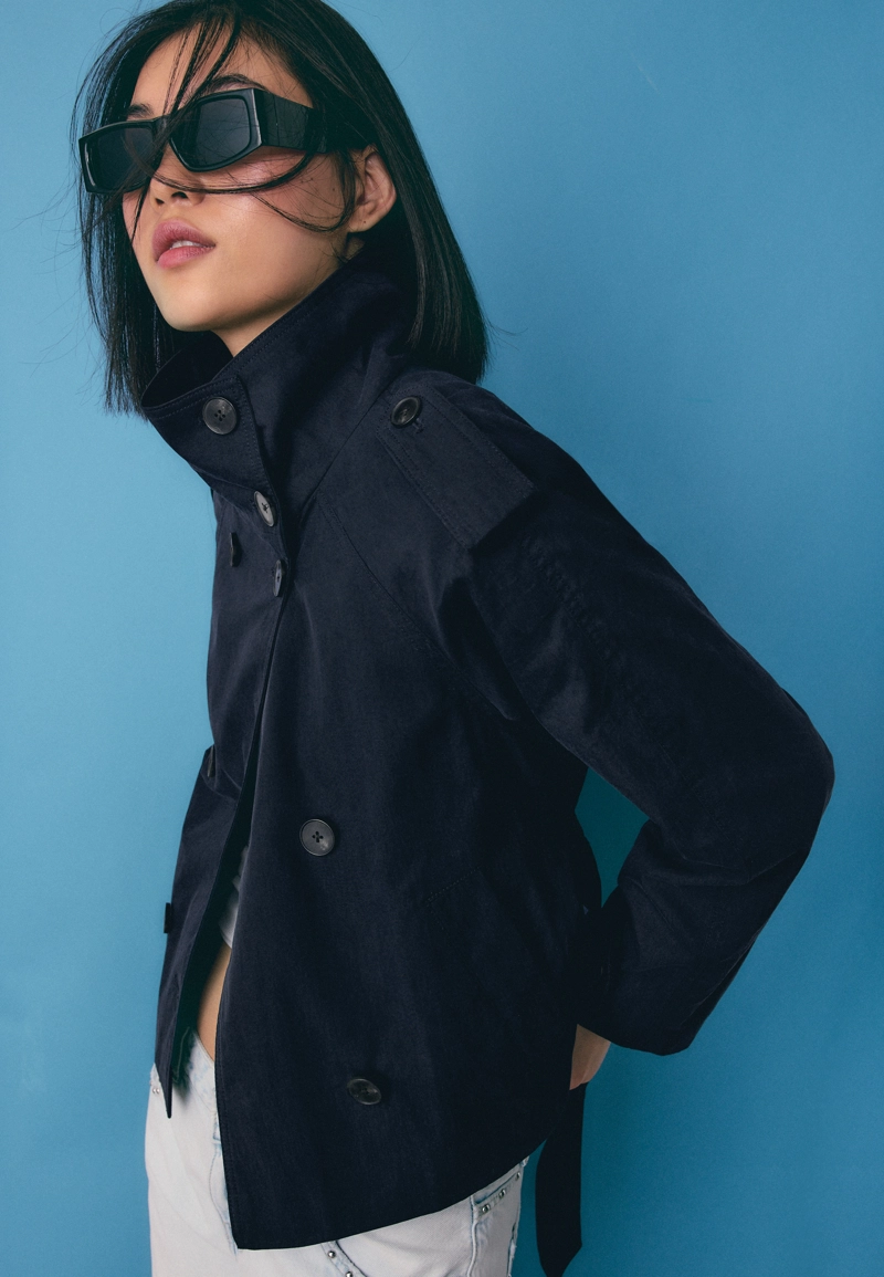 Тренч с высоким воротником и поясом