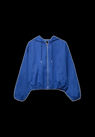 Нейлоновая куртка с капюшоном- Заказать в России