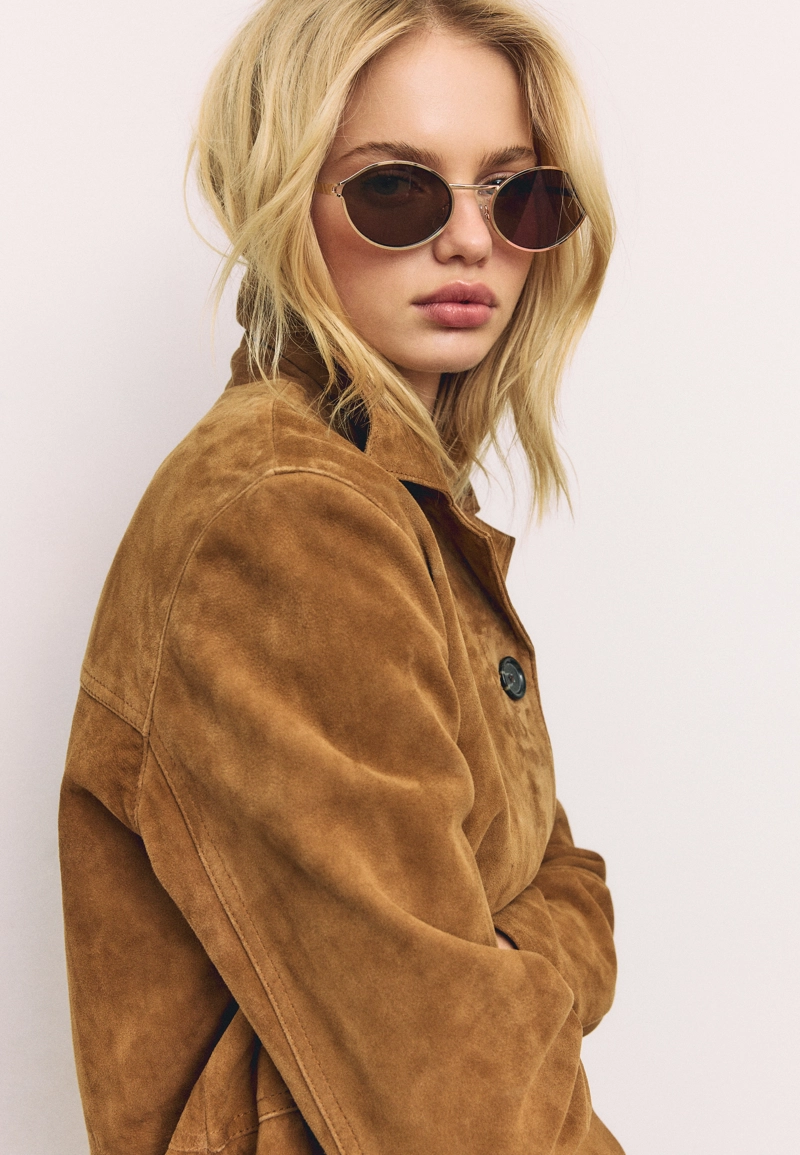 Кожаная куртка с карманами