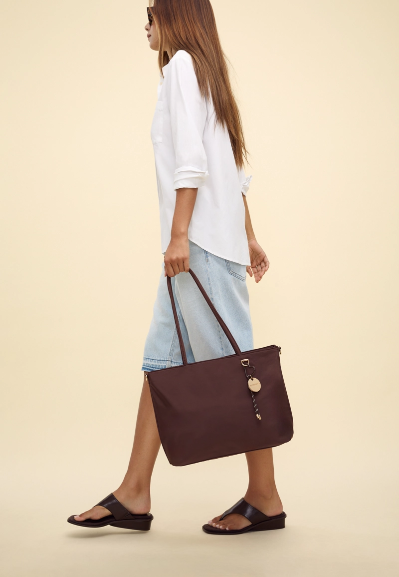 Сумка-шопер с брелоком