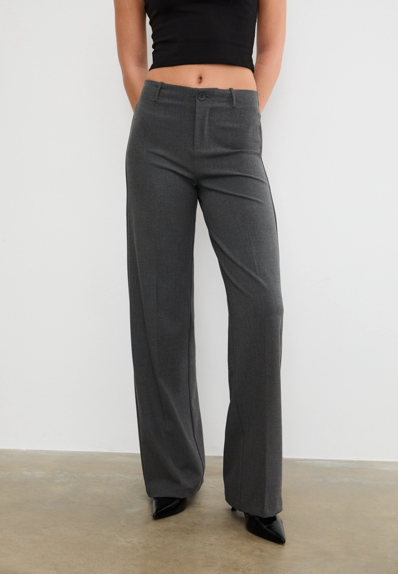 Брюки свободного кроя