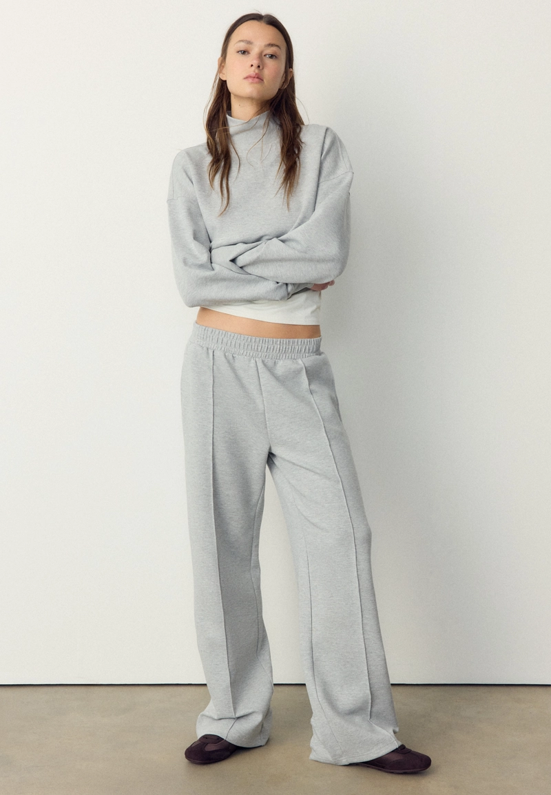 Брюки-джоггеры из мягкого интерлока