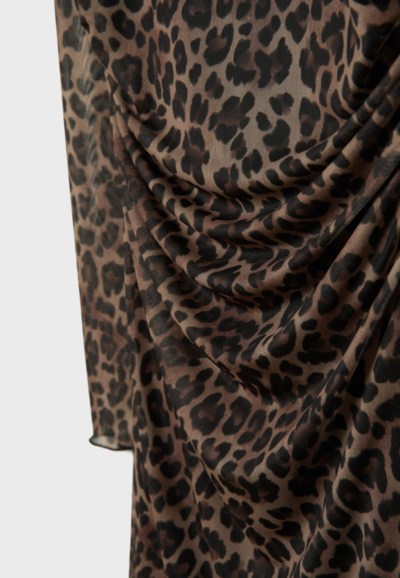 Короткое платье из полупрозрачной ткани с принтом