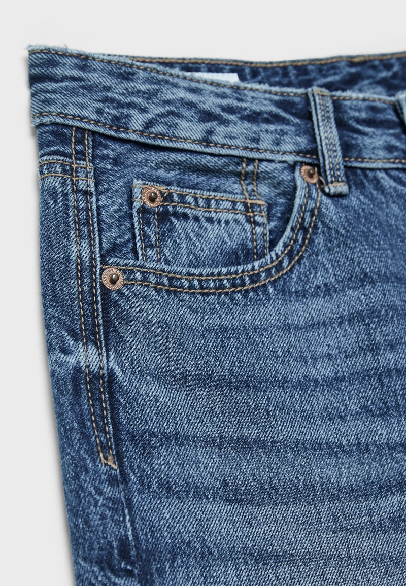 Джинсы прямого кроя