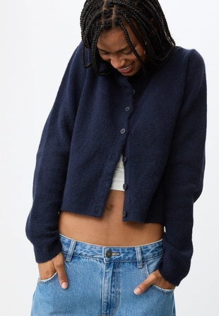 Трикотажный кардиган на пуговицах- Заказать в России