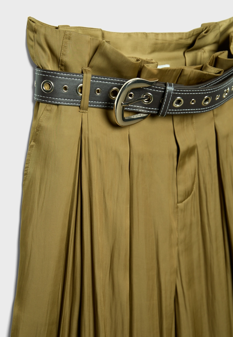 Атласные брюки с низкой проймой и поясом