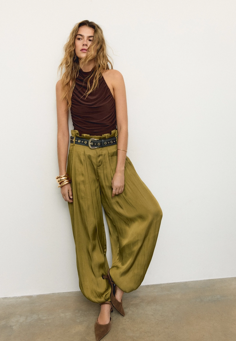 Атласные брюки с низкой проймой и поясом