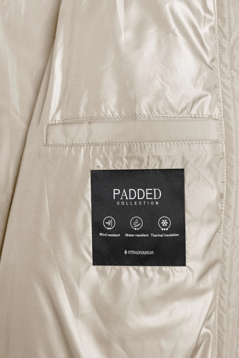 Стеганая куртка с капюшоном