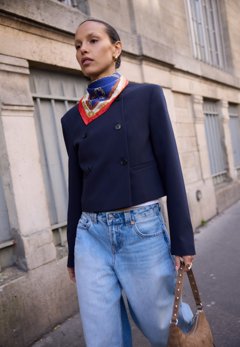 Укороченный пиджак с круглым вырезом