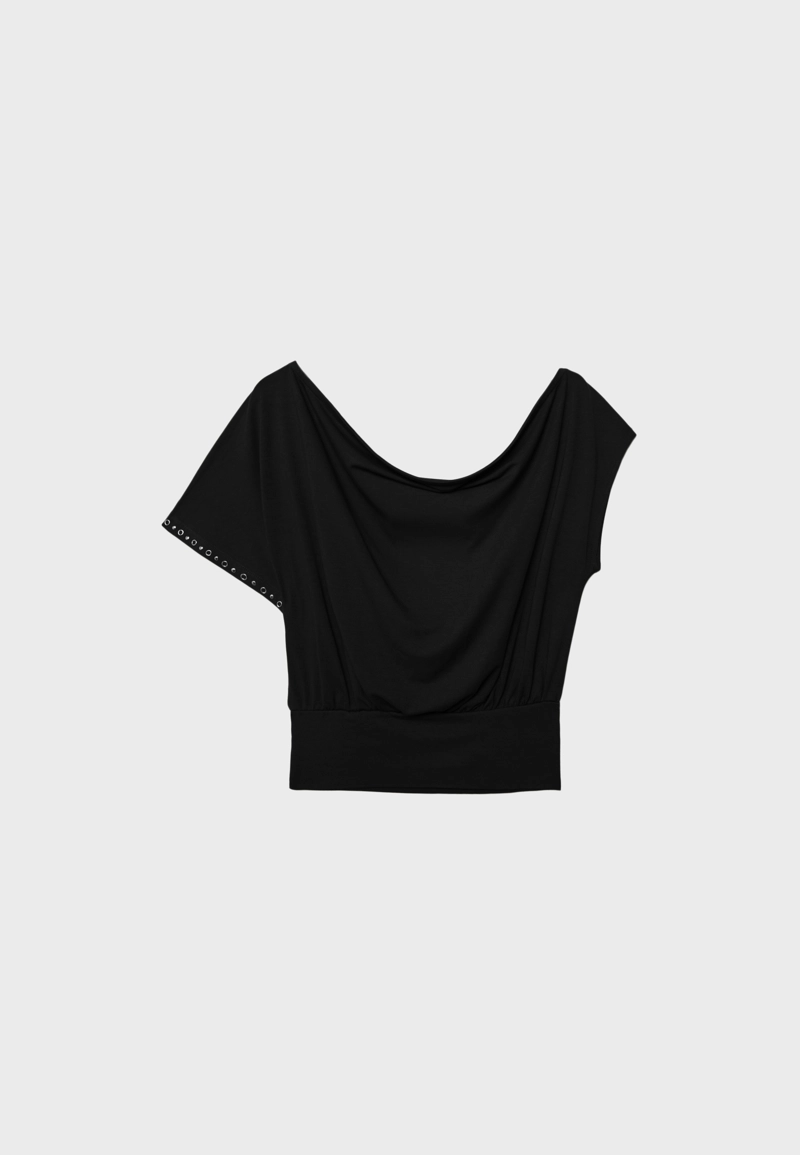 Асимметричная футболка с заклепками