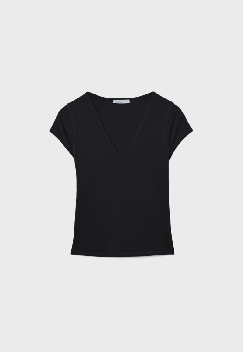 Футболка с короткими рукавами и V-образным вырезом