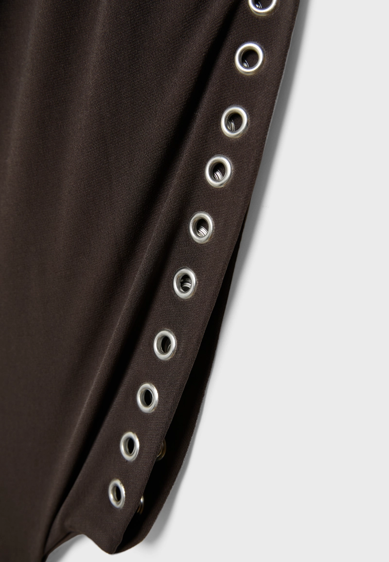 Асимметричный топ без рукавов с заклепками