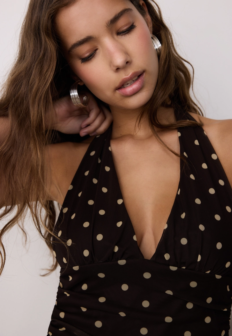 Топ с горловиной халтер, красная сетка с принтом