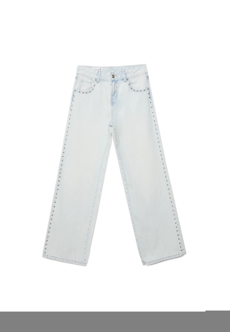 Джинсы свободного кроя с заклепками