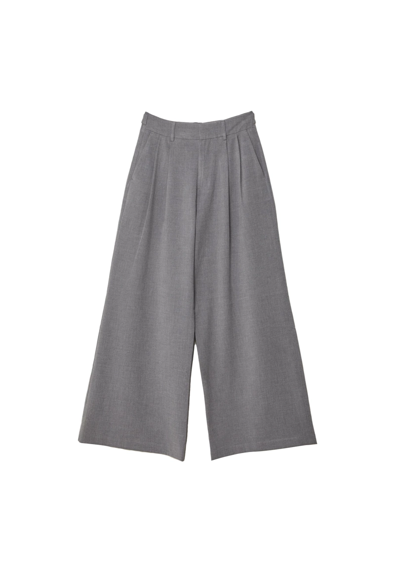 Регулируемые брюки очень широкого кроя