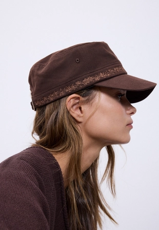 Кепка с вышивкой- Заказать в России