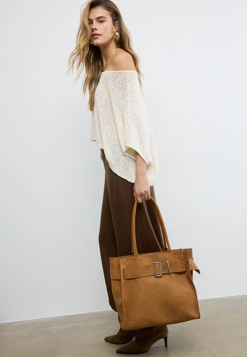 Городская сумка-шопер с пряжкой