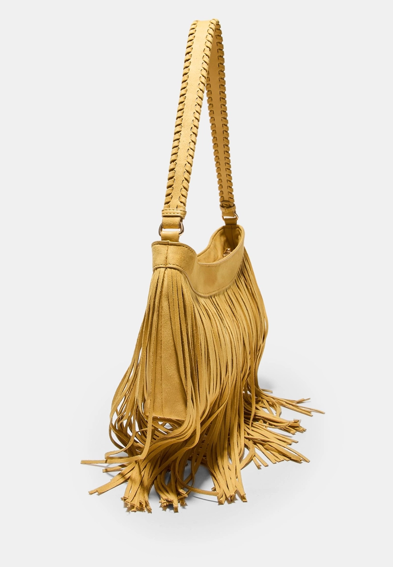 Удлиненная сумка с бахромой