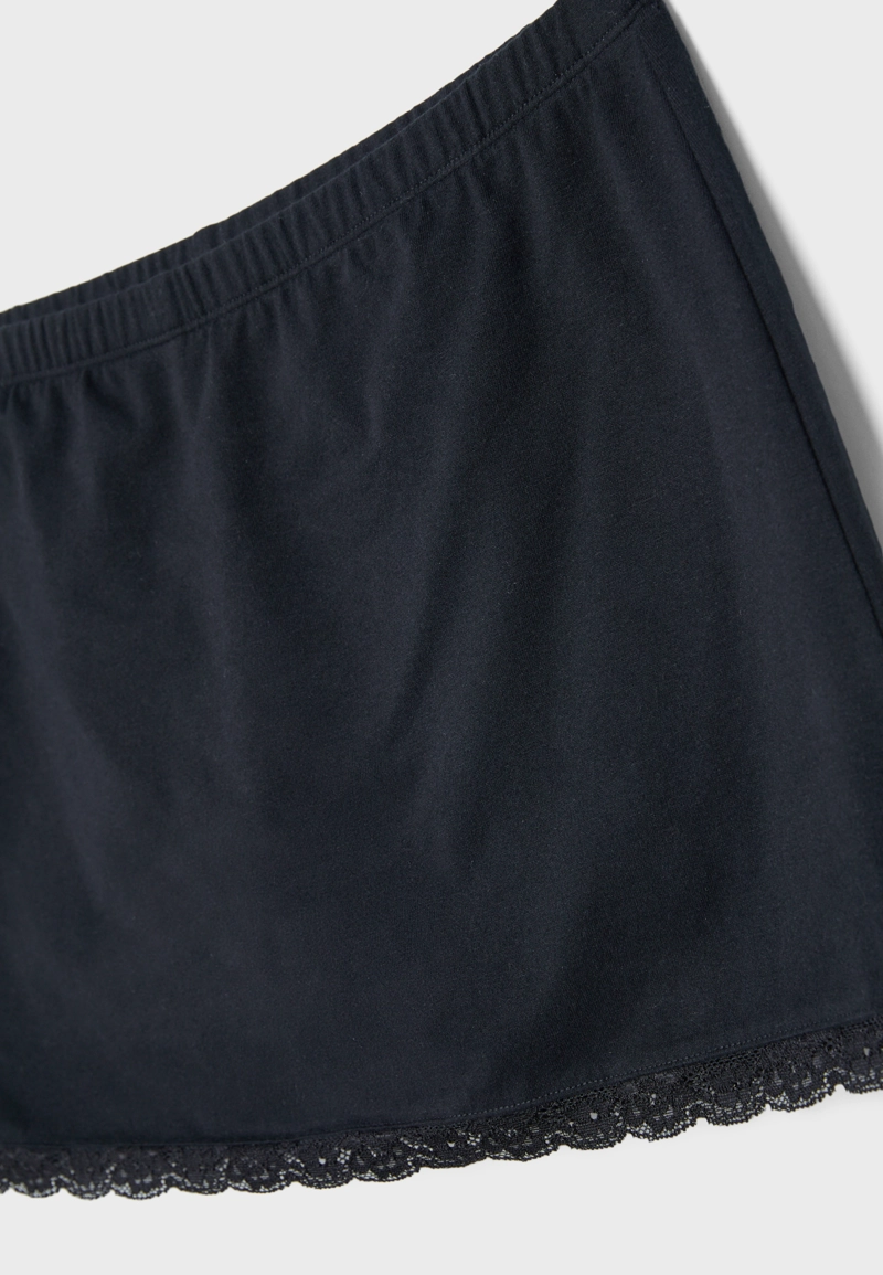 Юбка-шорты с кружевом