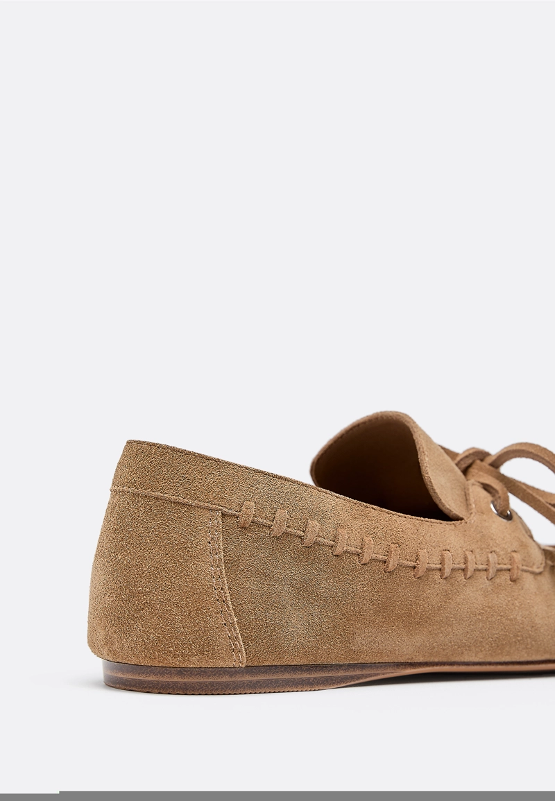 Кожаные лодочные туфли со шнурком