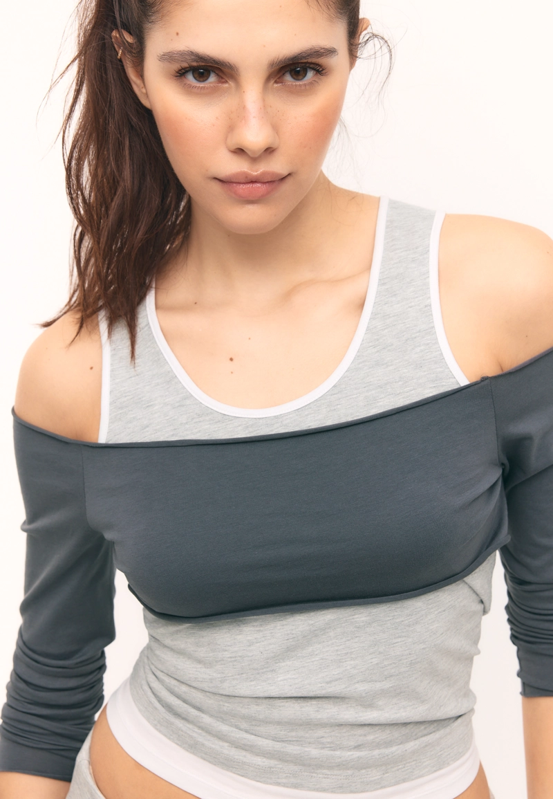 Лонгслив с накладкой