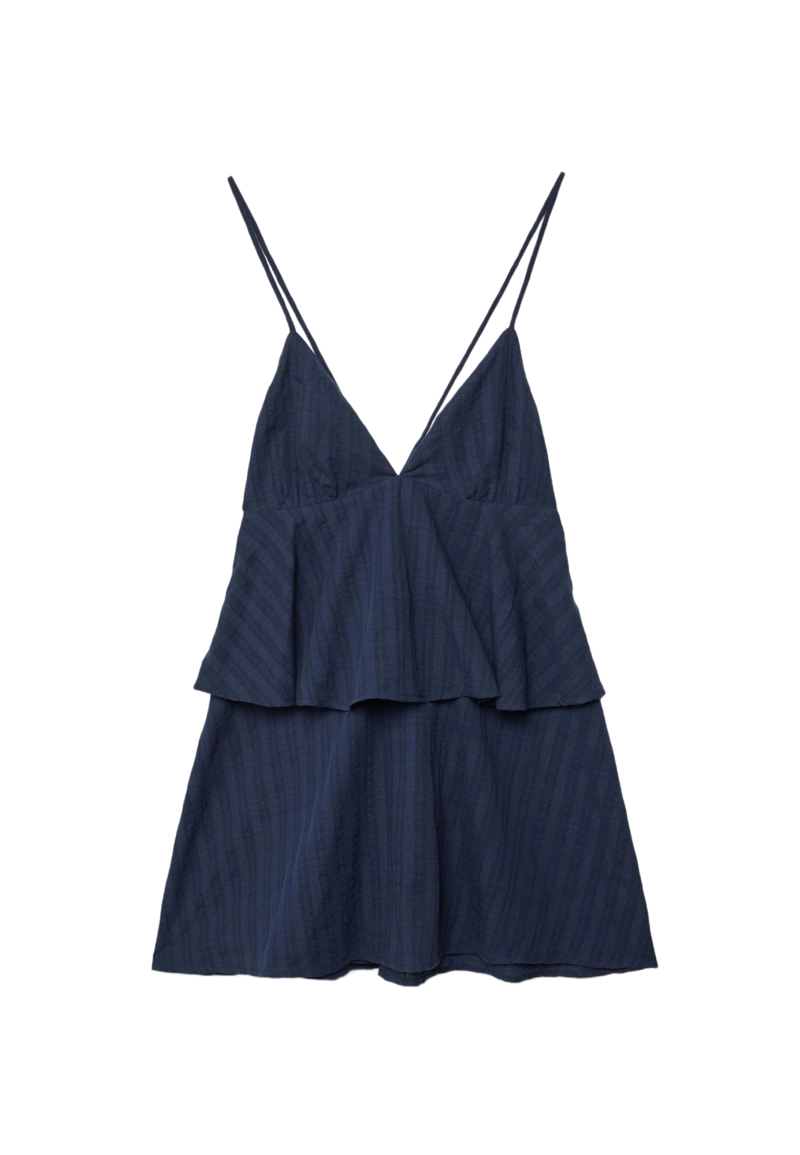 Короткое платье на бретельках с воланом