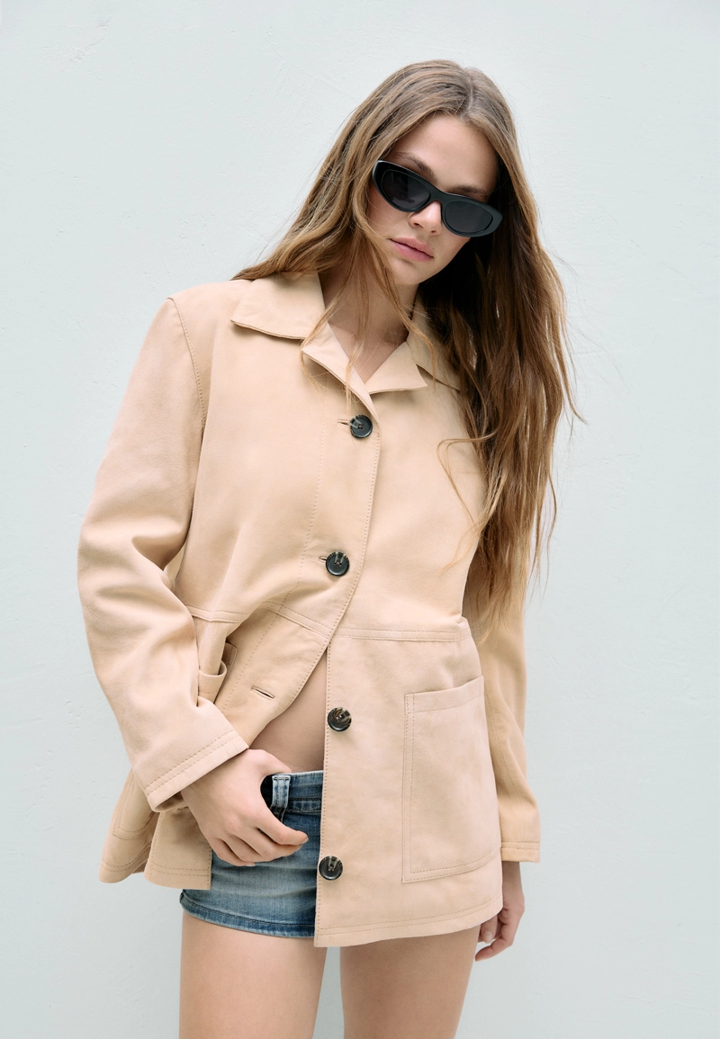 Кожаная куртка с карманами