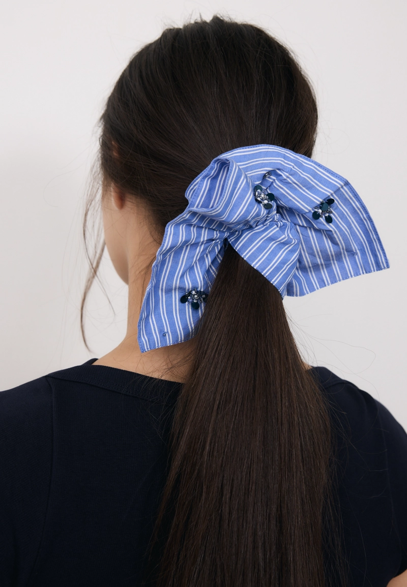 Набор из 2 резинок для волос с вышивкой