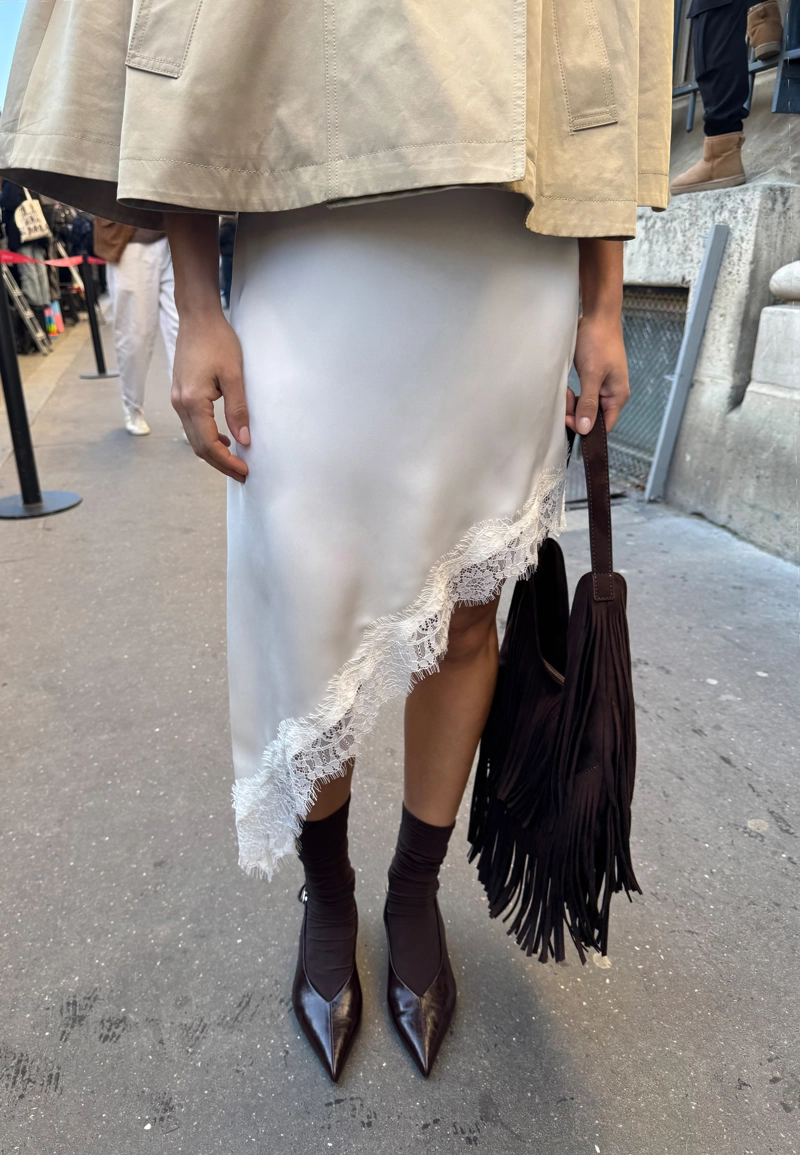 Асимметричная сатиновая юбка