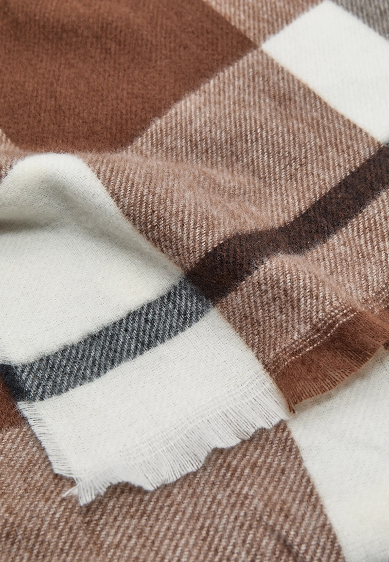 Клетчатый шарф