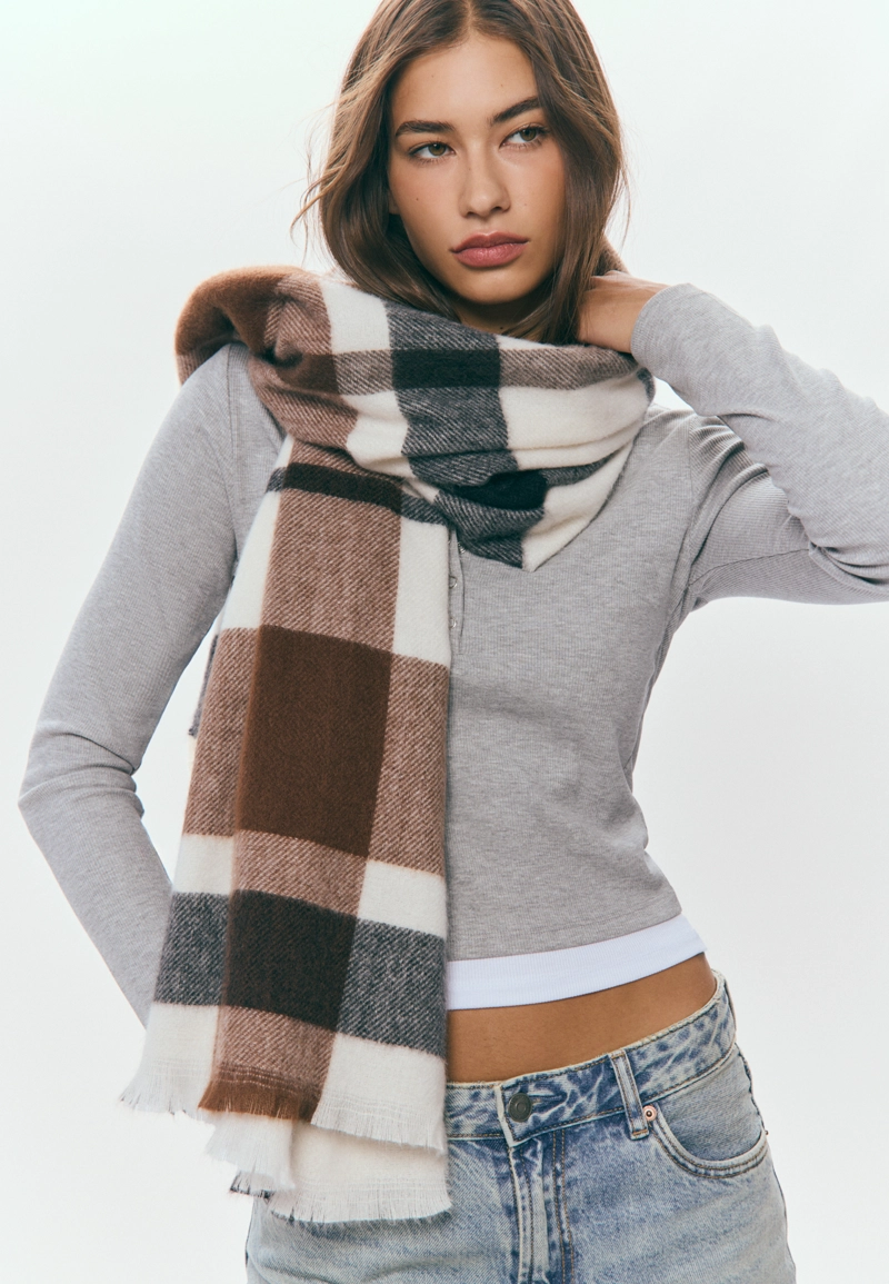 Клетчатый шарф